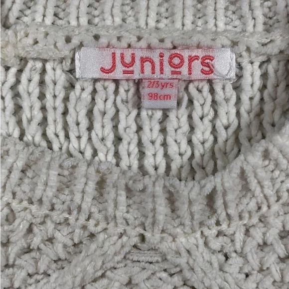 Juniors White Knitted Sweater -  2T - Picture 5 of 5